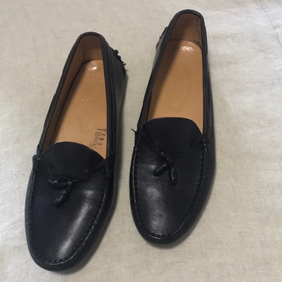Tod's Shoes - TOD’S Gommino Driving Loafers Sz 8 HOLIDAY SALE!!
